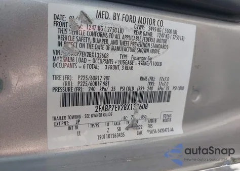 2011 Ford Crown Victoria Lx z USA, uszkodzony, nr VIN 2FABP7EV2BX132608